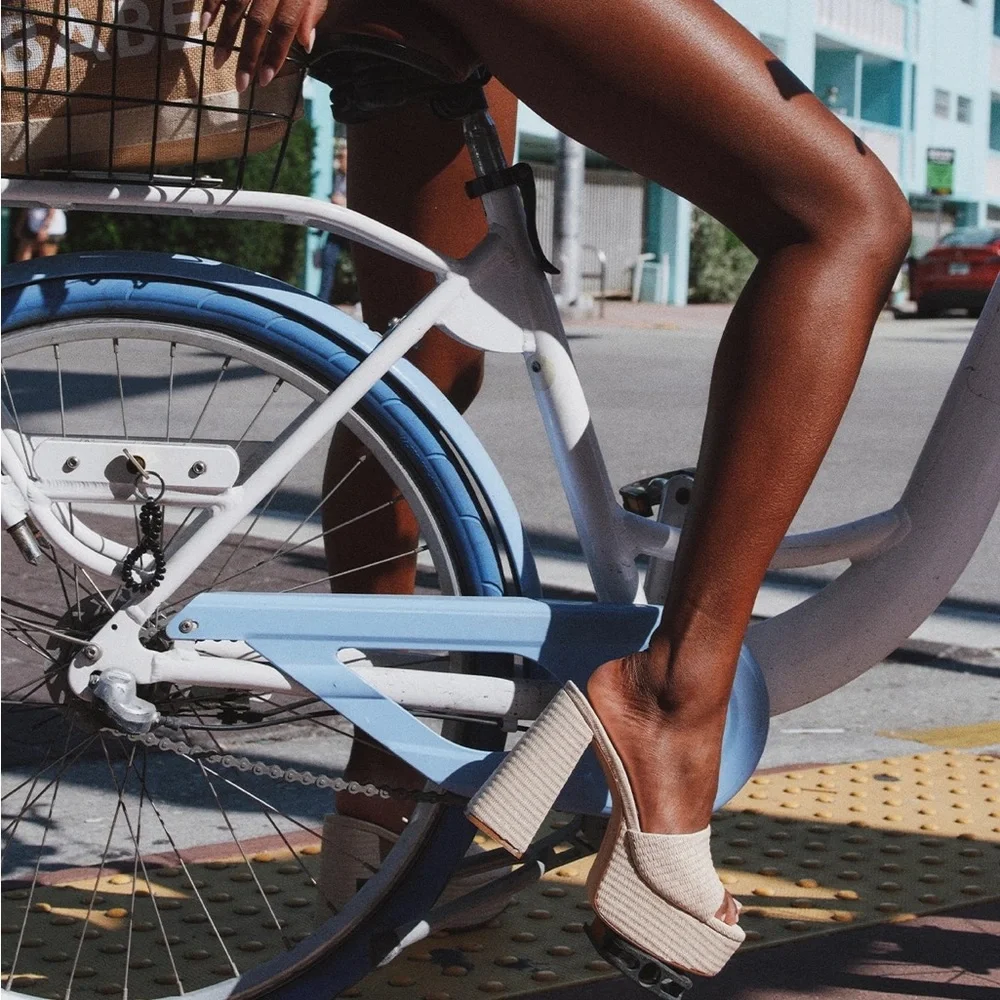 LARROUDÉ Dolly Mule - Natural Raffia